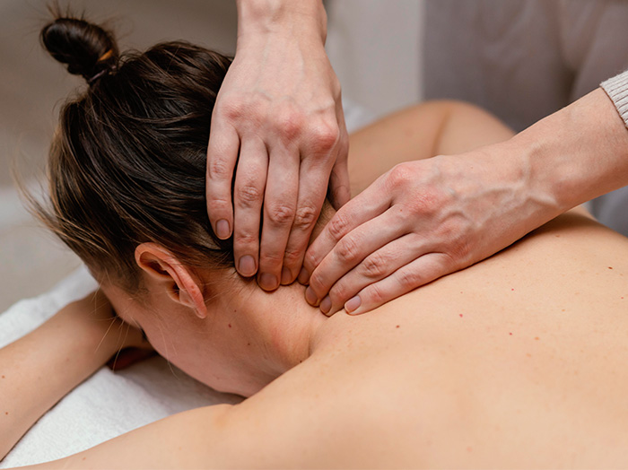 Массаж шейно-воротниковой зоны