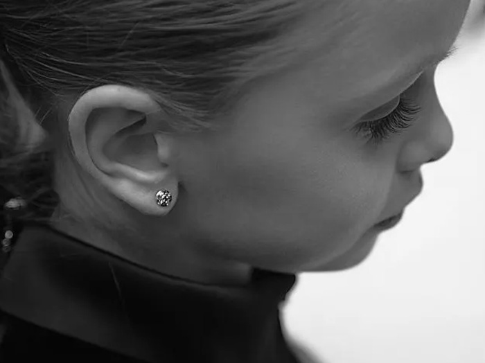 Прокол ушей детям и взрослым